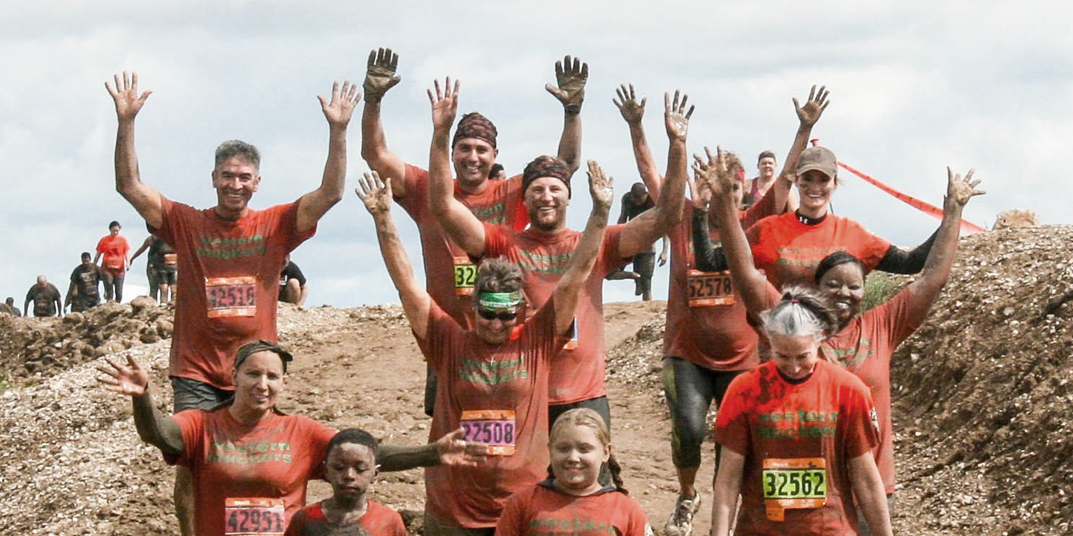 group of runners at muck fest